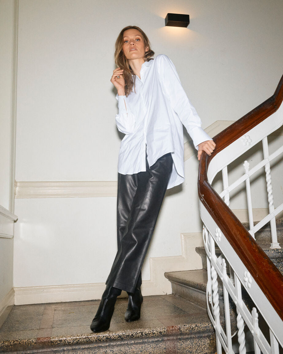 Modelshot / Black / Detail